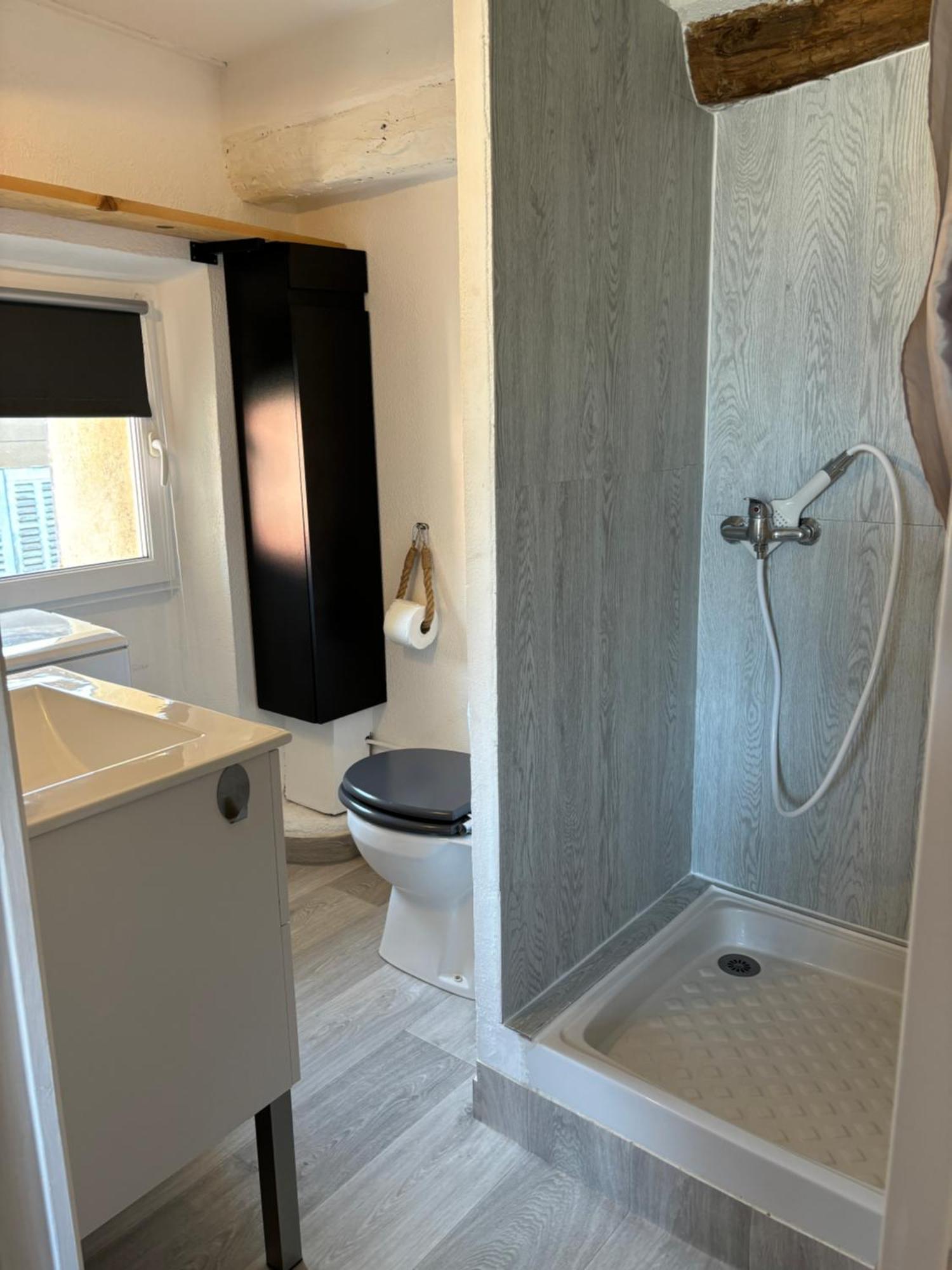 Charmant Studio Apartment Cabasse Luaran gambar